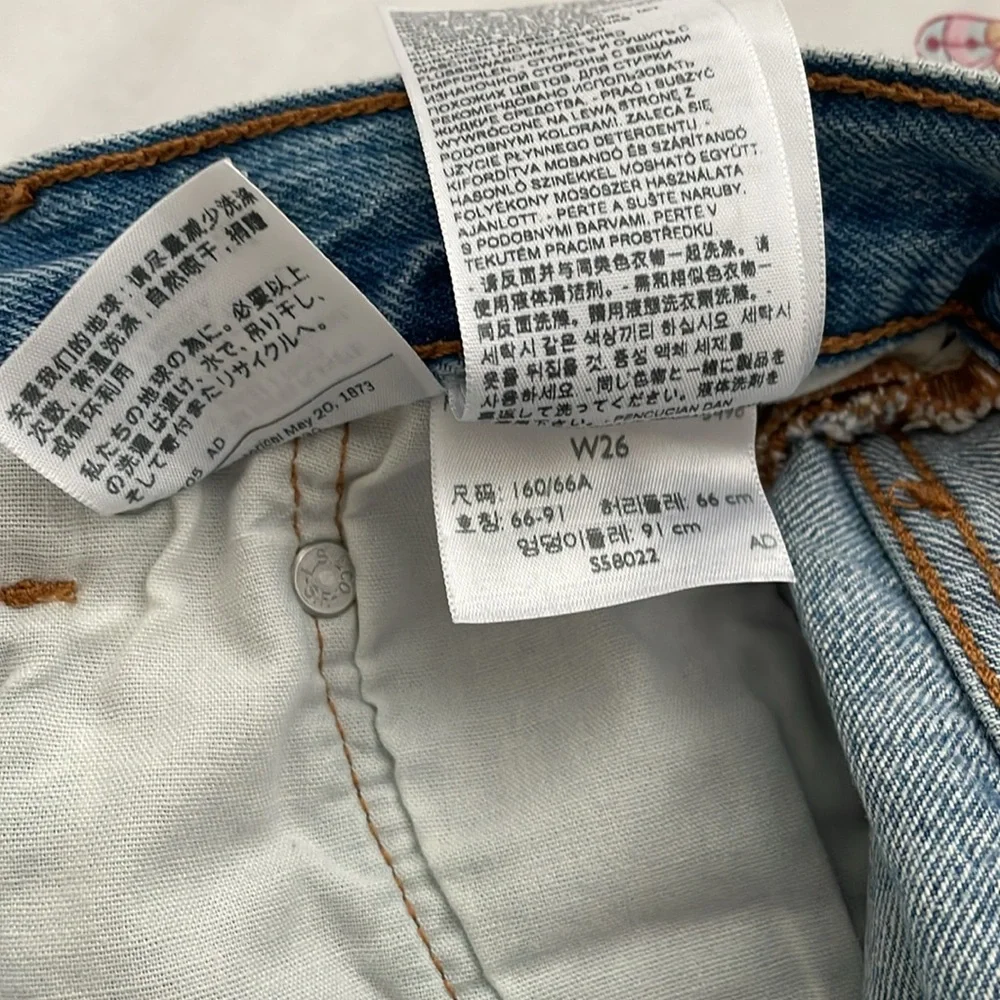 LEVIS SHORTS - Picture 3 of 3